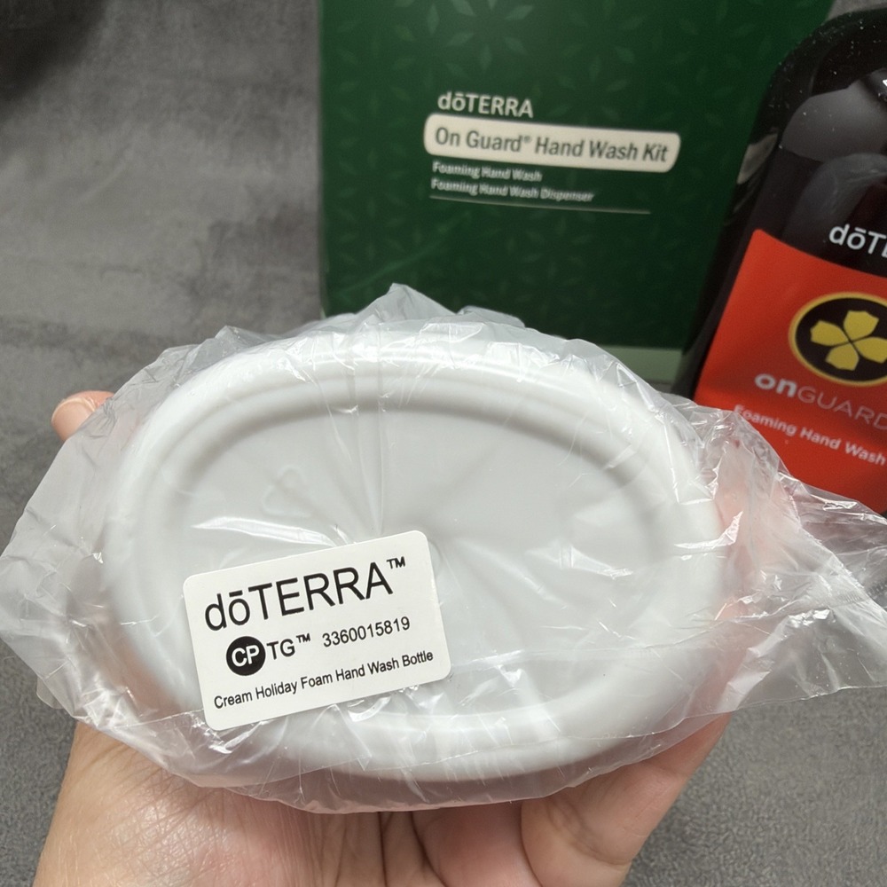 Doterra On Guard Foaming Hand Wash Kit Soap Dispenser Pump & Wash 16fl oz - Picture 3 of 9